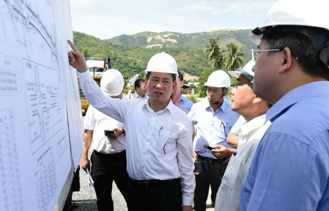 chum anh bo truong ho duc phoc kiem tra mot so du an dau tu cong tai khanh hoa