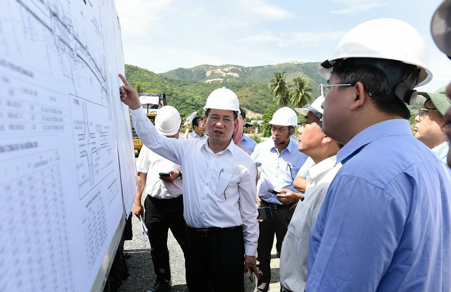 Chùm ảnh: Bộ trưởng Hồ Đức Phớc kiểm tra một số dự án đầu tư công tại Khánh Hòa