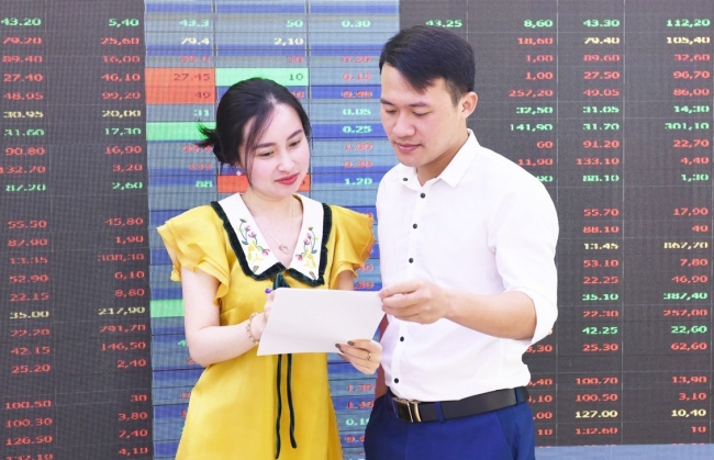 Niềm tin vào nền tảng kinh tế vĩ mô giúp chứng khoán hồi phục