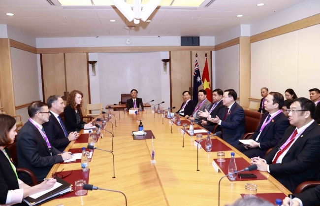 chu tich quoc hoi vuong dinh hue tiep pho thu tuong bo truong bo quoc phong australia