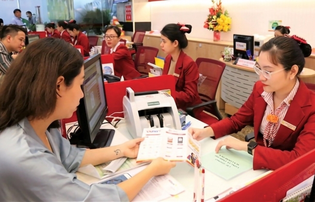 Tín hiệu tích cực từ diễn biến lãi suất liên ngân hàng giảm mạnh