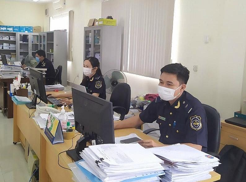 Năm 2023, Cục Hải quan Long An đặt mục tiêu thu ngân sách đạt 5.000 tỷ đồng Năm 2023, Cục Hải quan Long An đặt mục tiêu thu ngân sách đạt 5.000 tỷ đồng