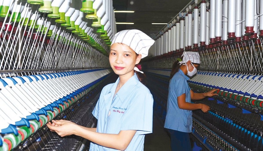 Vì sao ngân hàng và khách hàng chưa mặn mà?