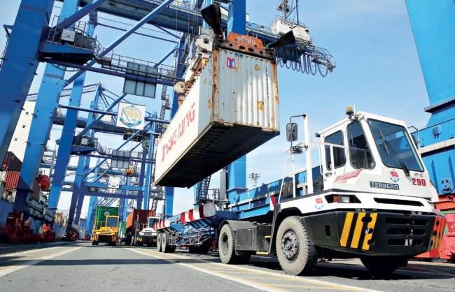 Thầm lặng góp sức cho tăng trưởng xuất, nhập khẩu