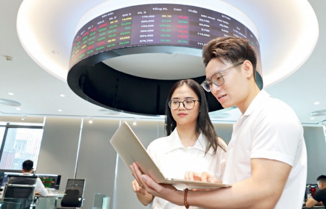 Thị trường chứng khoán 2023 sẽ phát triển thực chất hơn