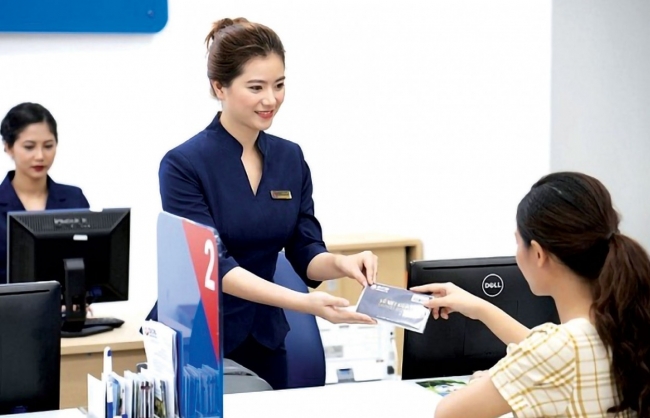 Ngân hàng “gồng mình” trước những thách thức mới