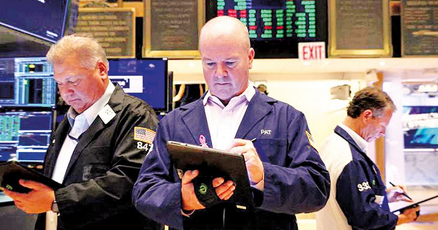 Hoạt động tại sàn giao dịch chứng khoán New York, Mỹ. Hoạt động tại sàn giao dịch chứng khoán New York, Mỹ.