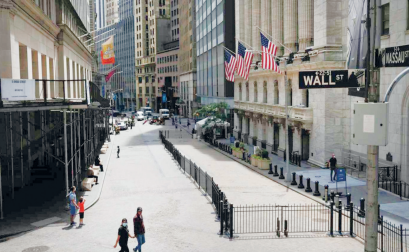 Các công ty đang tránh nhận thêm nợ để mở rộng quỹ hoặc tiếp quản, thay vào đó dựa nhiều hơn vào vốn chủ sở hữu để duy trì xếp hạng của họ. Các công ty đang tránh nhận thêm nợ để mở rộng quỹ hoặc tiếp quản, thay vào đó dựa nhiều hơn vào vốn chủ sở hữu để duy trì xếp hạng của họ.