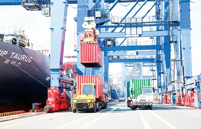 Thúc đẩy thương mại thông qua cải cách thủ tục hải quan