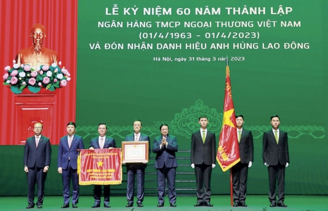 Ngân hàng TMCP Ngoại thương Việt Nam: 60 năm lan tỏa tự hào, vững vàng vươn ra "biển lớn"