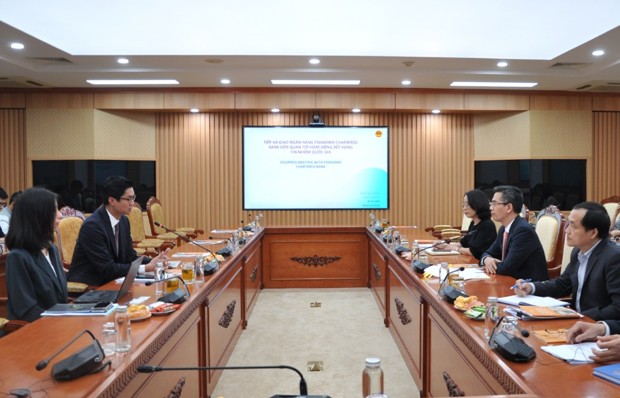 Thứ trưởng Võ Thành Hưng tiếp xã giao đại diện Ngân hàng Standard Chartered