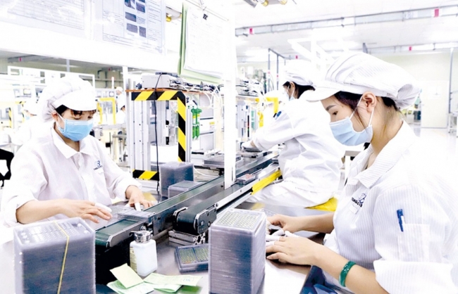 Chính sách tài khóa tiếp tục là điểm tựa để kinh tế bứt phá