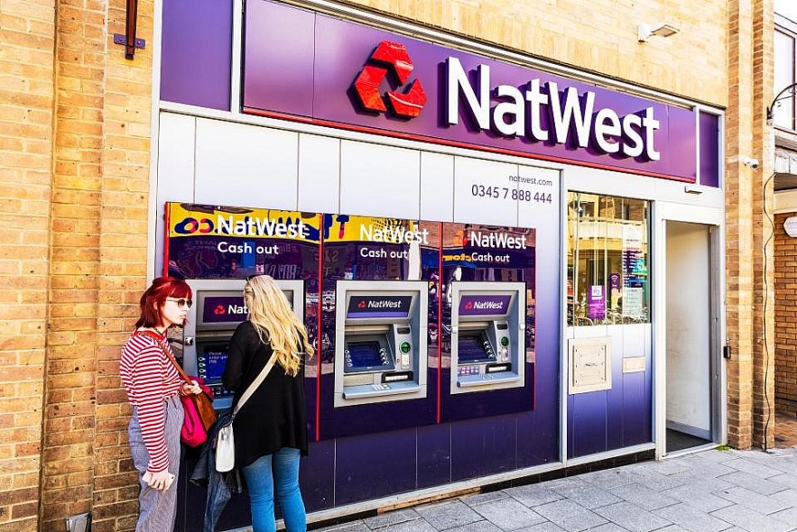 Ngân hàng Anh sẽ phải chứng minh lợi nhuận để trấn an nhà đầu tư