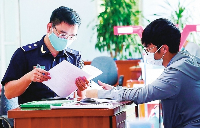 Nhiều hệ lụy khi sử dụng dịch vụ thủ tục hải quan tự phát