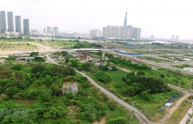 UBND tỉnh ủy quyền cho UBND huyện quyết định giá đất cụ thể