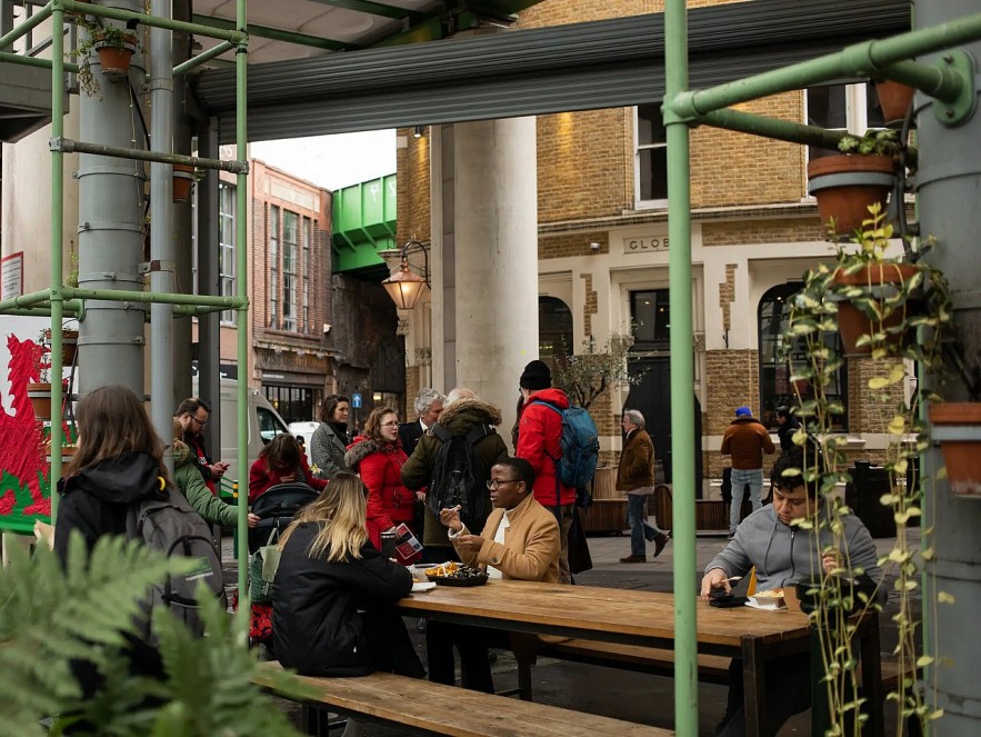 Anh chuẩn bị tăng lãi suất khi tín hiệu lạm phát mạnh hơn Anh chuẩn bị tăng lãi suất khi tín hiệu lạm phát mạnh hơn