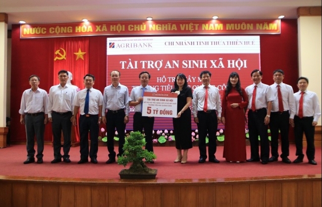 agribank tai tro 5 ty dong xay dung truong tieu hoc tai huyen quang dien tinh thua thien hue