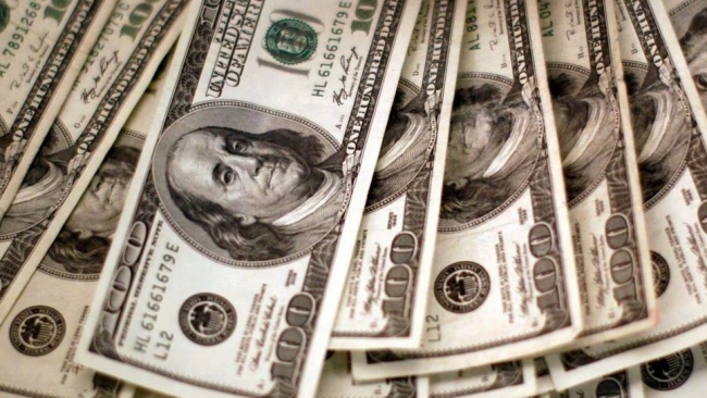 lai suat cao va dong do la manh hon de nang len kinh te toan cau