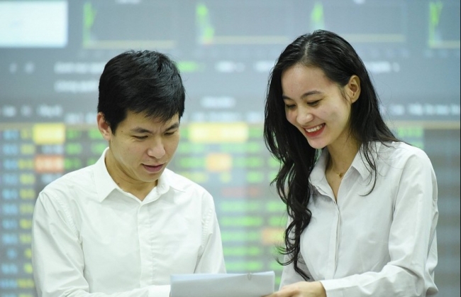 Dòng tiền sẽ quan tâm nhiều hơn nhóm vốn hóa lớn