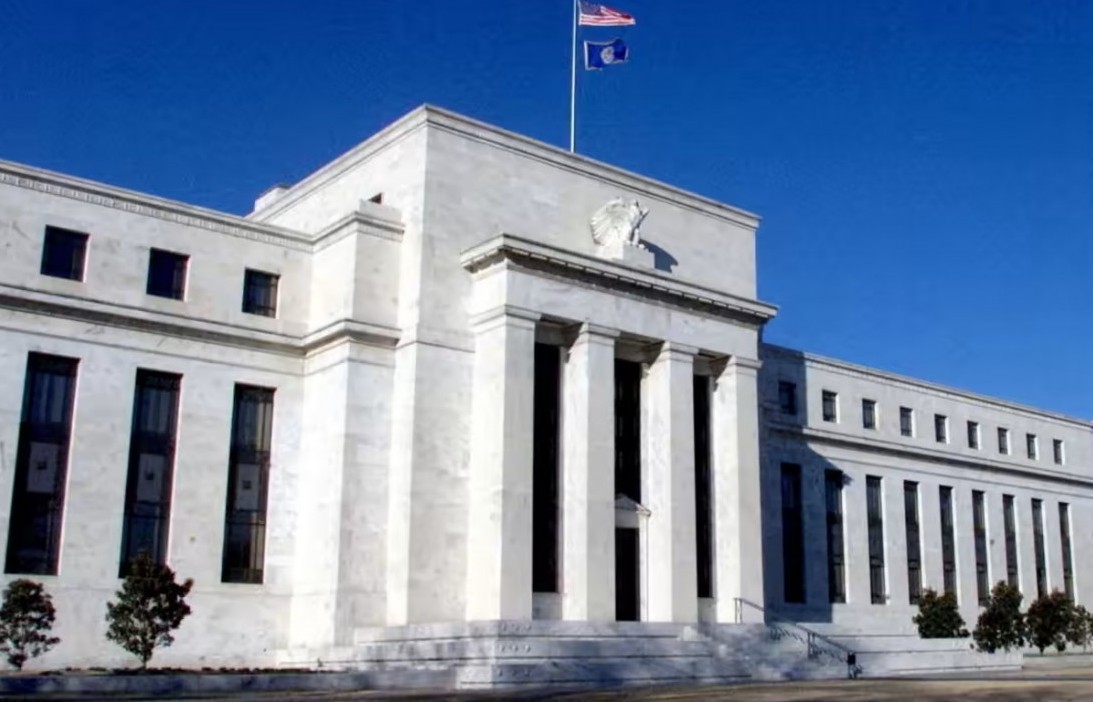 FED giữ lãi suất ở mức cao nhất trong 22 năm, chưa tính đến thời điểm cắt giảm