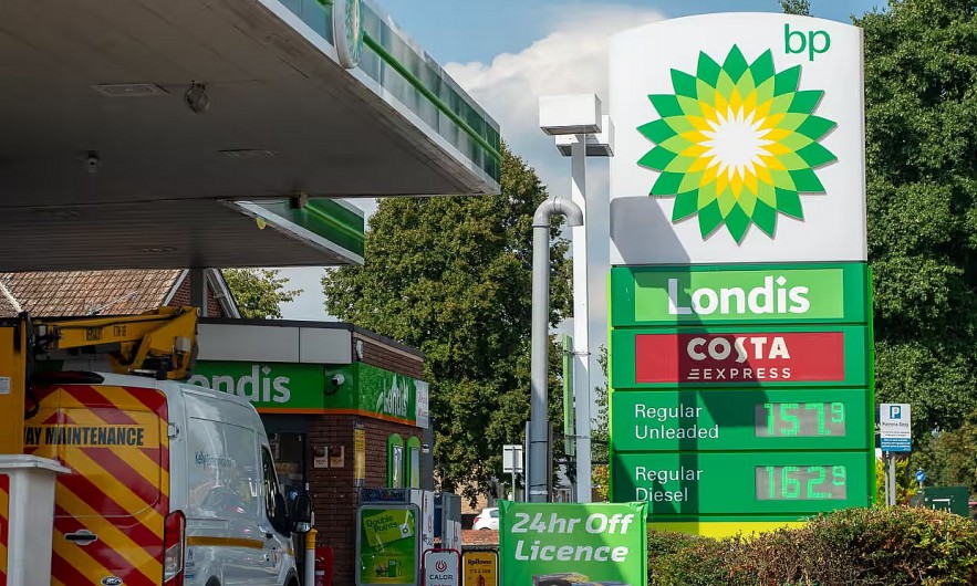 Giá dầu đã đạt 100 USD tại một số thị trường, đe doạ cuộc chiến chống lạm phát Giá dầu đã đạt 100 USD tại một số thị trường, đe doạ cuộc chiến chống lạm phát