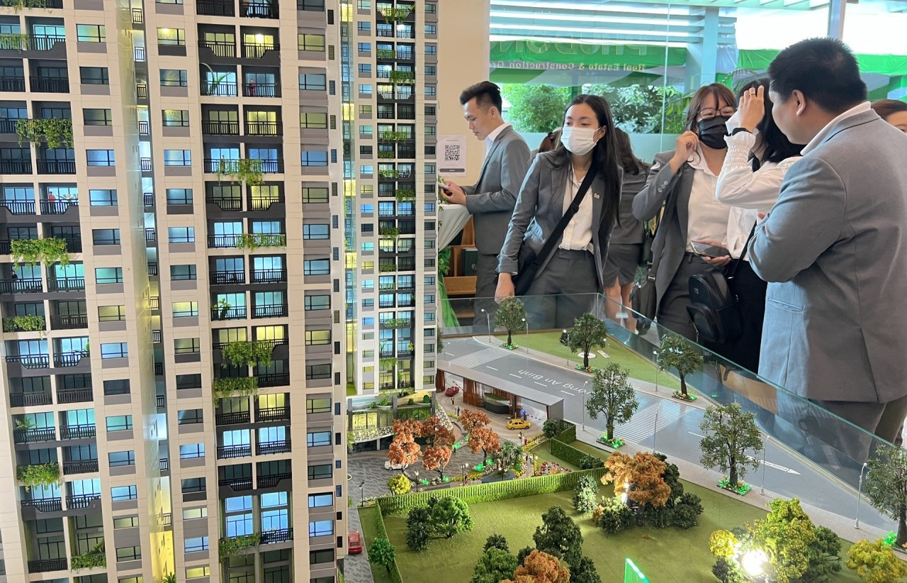 TS. Cấn Văn Lực: Thị trường bất động sản có khó khăn nhưng không “khủng hoảng”