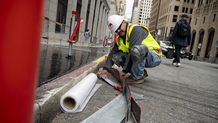 Thị trường việc làm mạnh mẽ làm tăng khả năng FED tăng thêm lãi suất Thị trường việc làm mạnh mẽ làm tăng khả năng FED sẽ tăng thêm lãi suất