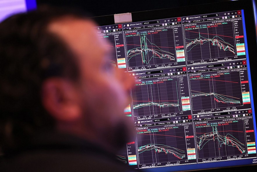 Thị trường toàn cầu chuẩn bị cho một tuần nhiều biến động khi căng thẳng ở Trung Đông gia tăng Thị trường toàn cầu chuẩn bị cho một tuần nhiều biến động khi căng thẳng ở Trung Đông gia tăng