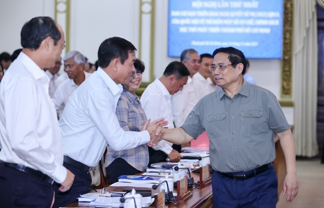 Thủ tướng chủ trì Hội nghị về thực hiện thí điểm cơ chế đặc thù phát triển TP. Hồ Chí Minh