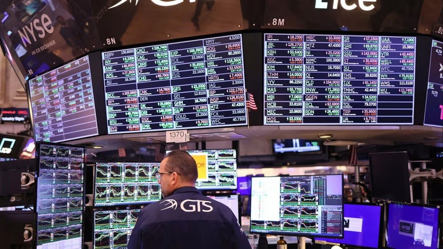 FED châm ngòi cho sự phục hồi của thị trường khi báo hiệu cắt giảm lãi suất vào năm 2024 FED châm ngòi cho sự phục hồi của thị trường khi báo hiệu cắt giảm lãi suất vào năm 2024