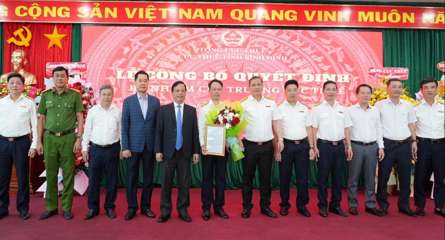 Ông Nguyễn Anh Tuấn được bổ nhiệm giữ chức Cục trưởng Cục Thuế Bình Định Ông Nguyễn Anh Tuấn được bổ nhiệm giữ chức Cục trưởng Cục Thuế Bình Định