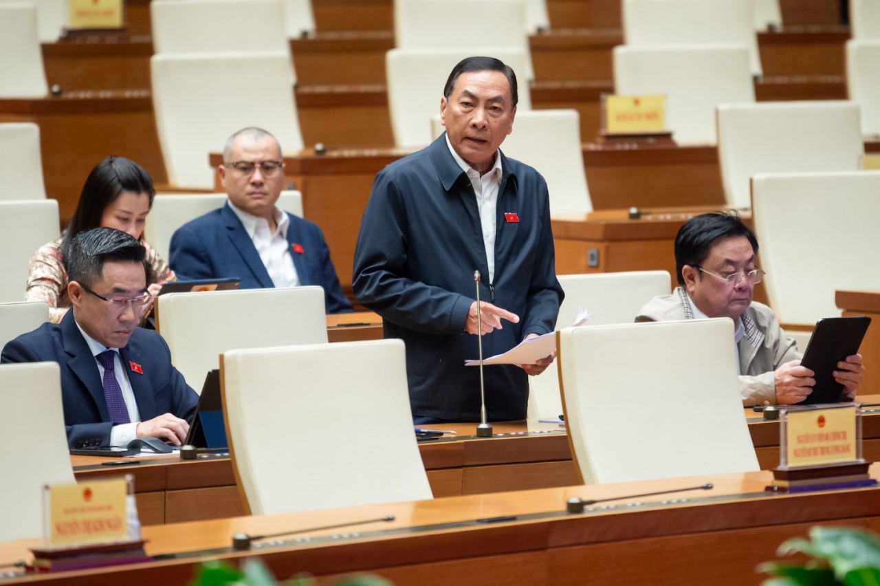 Đại biểu Quốc hội tiếp tục lo hệ lụy từ việc ngân hàng bán bảo hiểm Đại biểu Quốc hội tiếp tục lo hệ lụy từ việc ngân hàng bán bảo hiểm