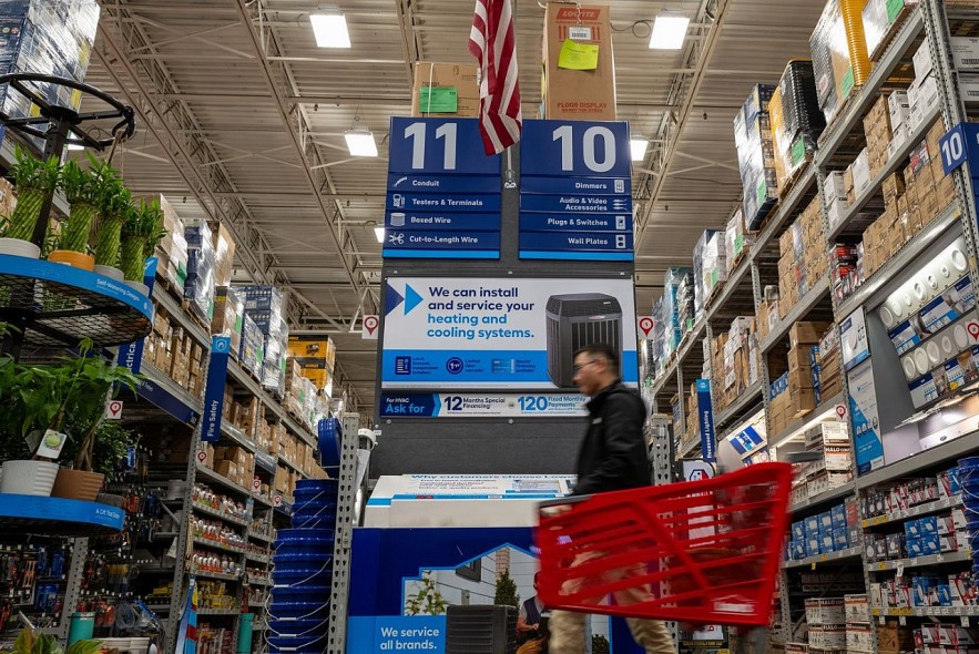 FED cắt giảm lãi suất đầy khó khăn khi nền kinh tế Mỹ vẫn mạnh mẽ FED cắt giảm lãi suất đầy khó khăn khi nền kinh tế Mỹ vẫn mạnh mẽ