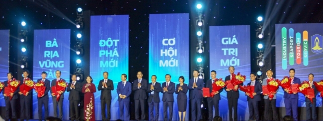 Bà Rịa - Vũng Tàu: Trao Giấy chứng nhận cho 15 dự án đầu tư