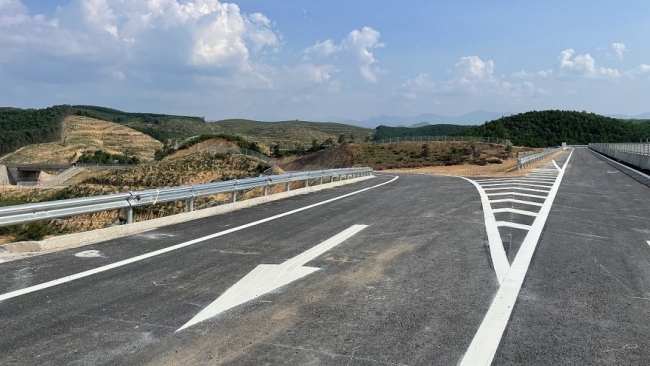 Ưu tiên nguồn lực đầu tư cao tốc  đạt quy mô hoàn chỉnh