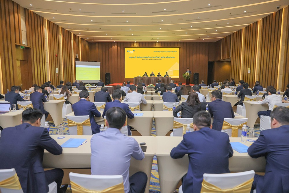 PVcomBank chuyển đổi số toàn diện, nâng cao chất lượng phục vụ khách hàng PVcomBank chuyển đổi số toàn diện, nâng cao chất lượng phục vụ khách hàng