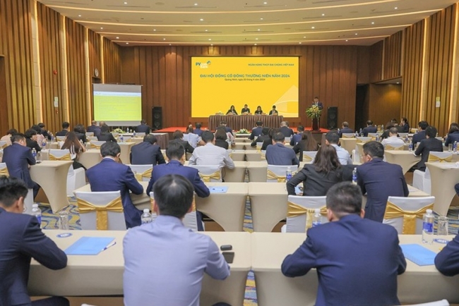 pvcombank chuyen doi so toan dien nang cao chat luong phuc vu khach hang