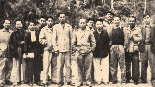 Vị Bộ trưởng và cuộc chiến cam go ngày đầu độc lập