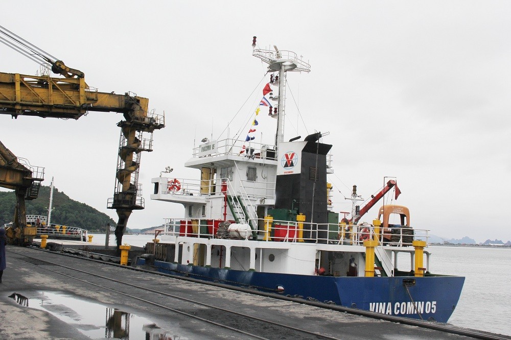 Hoạt động sản xuất, kinh doanh than tại Quảng Ninh. Ảnh Tiến Dũng