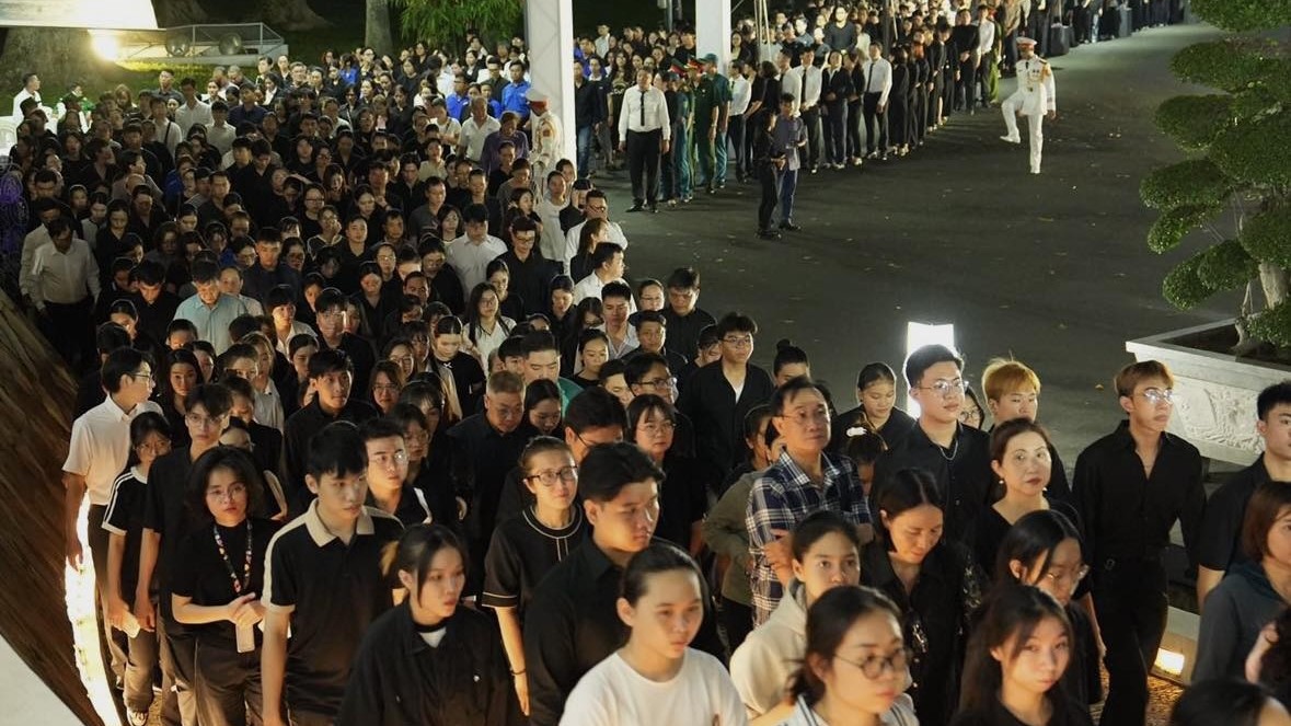 Truyền thông quốc tế ấn tượng với hình ảnh hàng ngàn người tiễn biệt Tổng Bí thư Nguyễn Phú Trọng