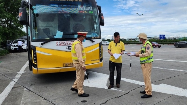 cong bo cac so dien thoai duong day nong an toan giao thong dip nghi le 29