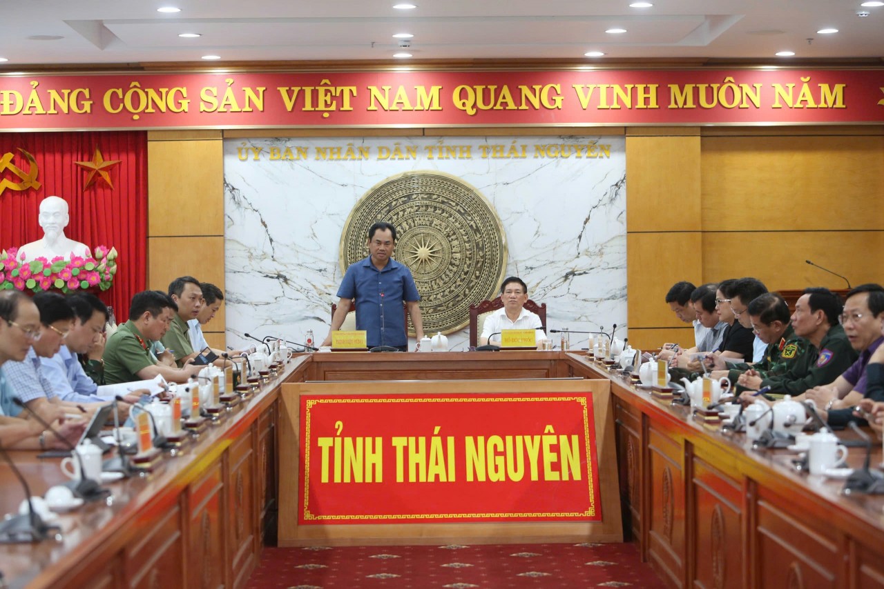 Phó Thủ tướng Hồ Đức Phớc: Không để xảy ra tình trạng thiếu lương thực tới bà con vùng thiên tai Phó Thủ tướng Hồ Đức Phớc: Không để xảy ra tình trạng thiếu lương thực tới bà con vùng thiên tai