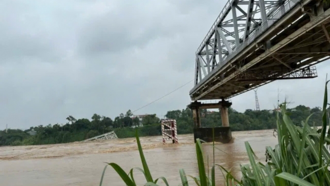 Đảm bảo giao thông thông suốt trong bối cảnh mưa lũ phức tạp