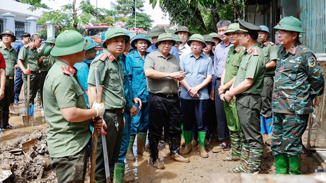 Cả hệ thống chính trị ứng phó, khắc phục hậu quả mưa lũ