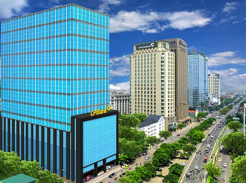 Hơn 63.200 khách hàng của LPBank vùng bão lũ sẽ được hỗ trợ giảm lãi suất cho vay