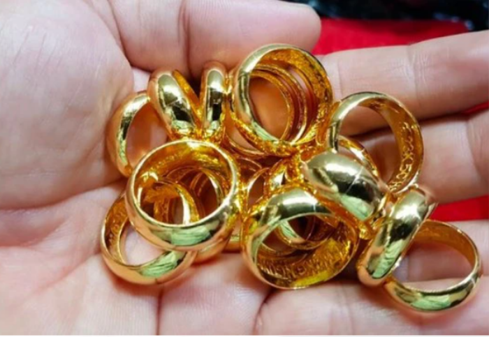 Giá vàng nhẫn tăng Ngân hàng nhà nước “để ngỏ” câu chuyện lãi suất, giá vàng nhẫn lại lập đỉnh mới