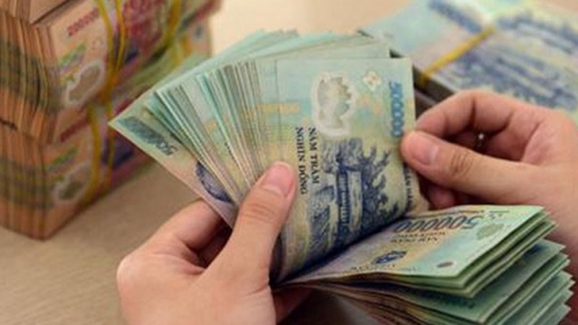 Giảm lãi vay do bão lũ, ngân hàng "xoay xở" để giữ lợi nhuận