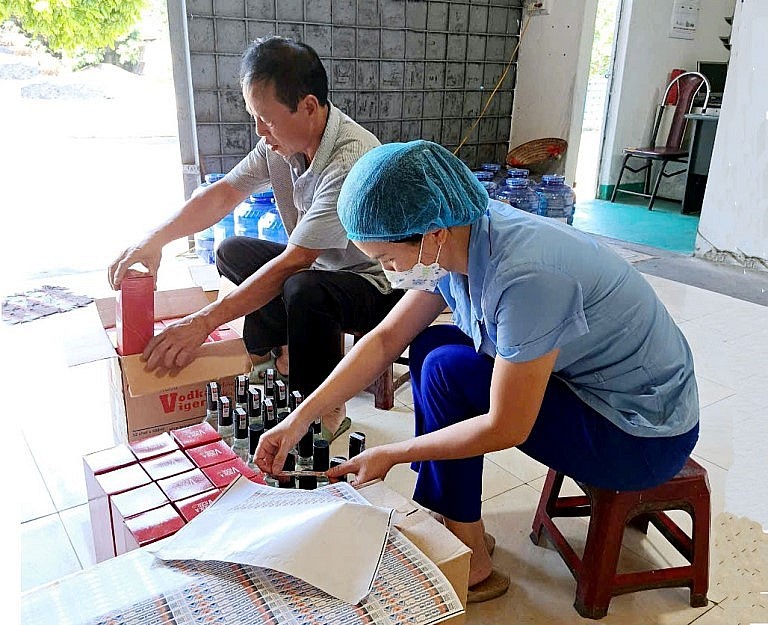 Cục Thuế Phú Thọ siết chặt quản lý tem điện tử rượu, thuốc lá Cục Thuế Phú Thọ siết chặt quản lý tem điện tử rượu, thuốc lá