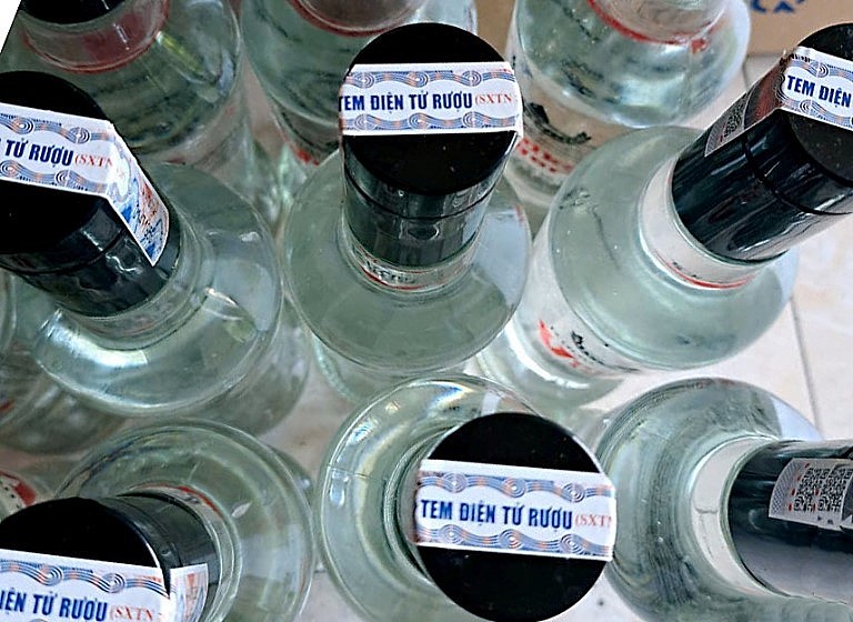 Cục Thuế Phú Thọ siết chặt quản lý tem điện tử rượu, thuốc lá Cục Thuế Phú Thọ siết chặt quản lý tem điện tử rượu, thuốc lá