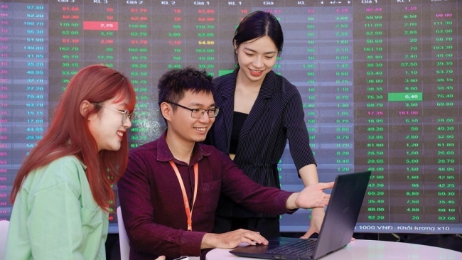 Nhiều nhóm cổ phiếu hưởng lợi khi thị trường chứng khoán được nâng hạng